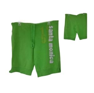 E) No Boundaries Juniors Green Santa Monica Graphic Sweat Shorts Size M (7/9)